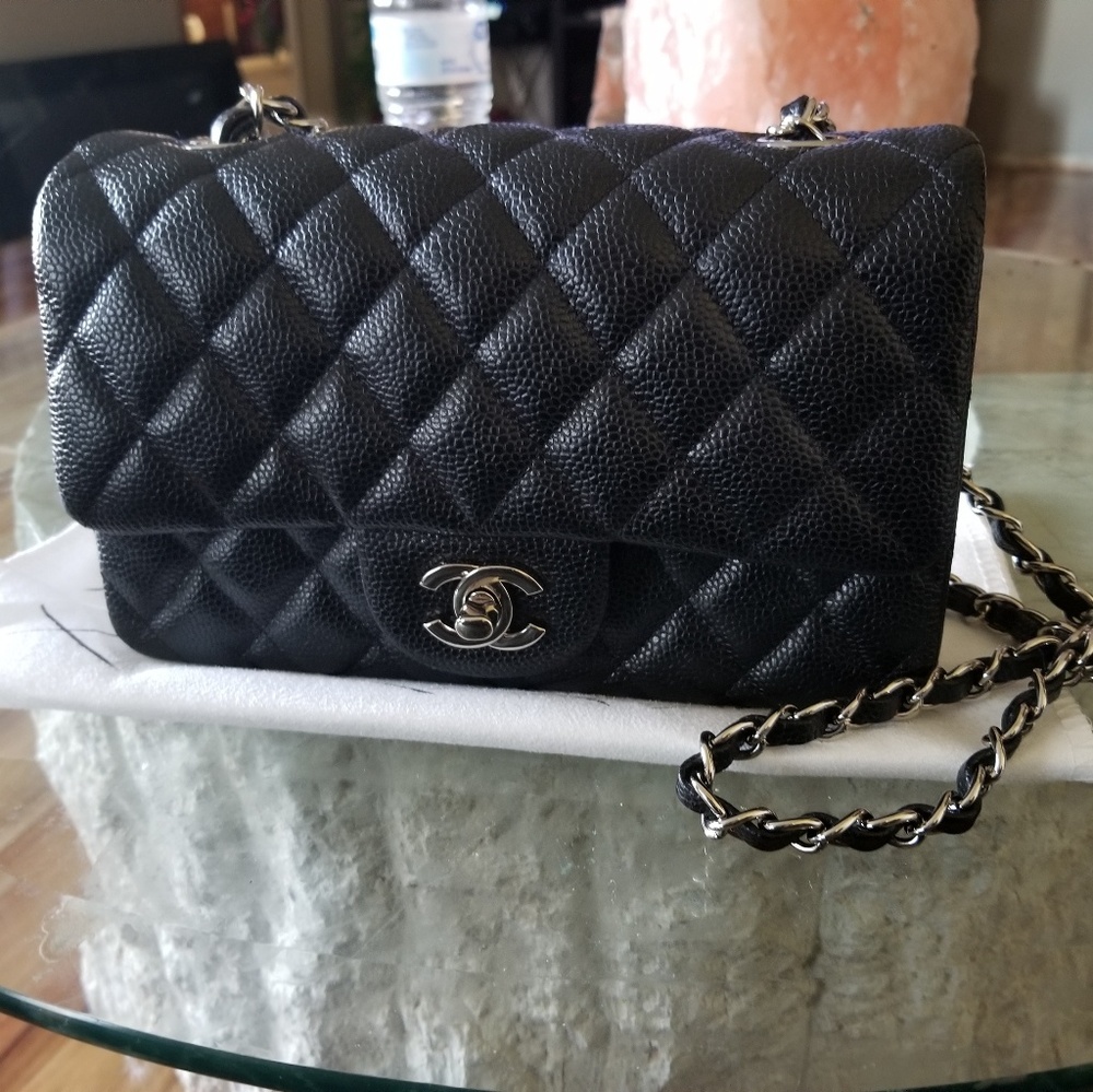 CHANEL CAVIAR QUILTED MINI BLACK